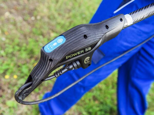 POWER 58 è un’unità di potenza brushless professionale, compatibile con tutti gli abbacchiatori della Linea 58.